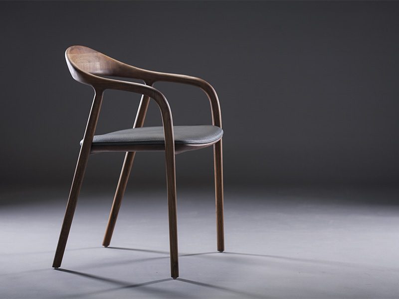 NEVA CHAIR IN WALNUT, NATURAL OIL A03, UPHOLSTERY LEATHER