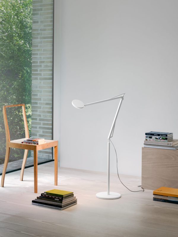 GRAU_SKU_John-Floor_White_Simon-Menges (1)