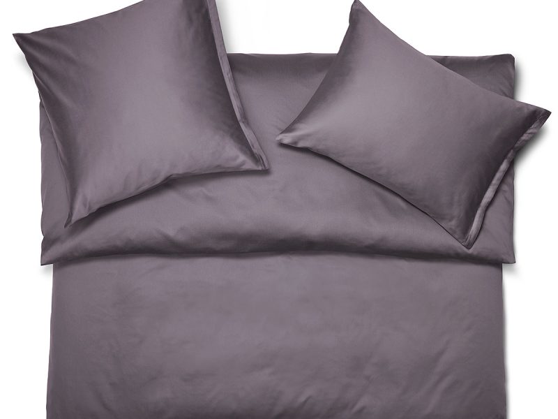 Schlossberg_Bettwsche_Satin-Noblesse_Prune_1200x1200
